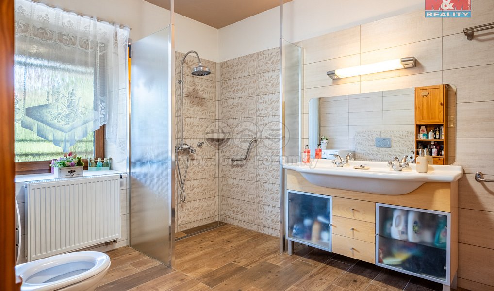 Prodej ubytovacího objektu 400 m², Český Krumlov – náhled fotky 29