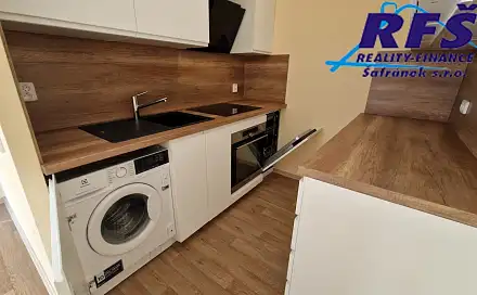 Pronájem bytu 2+kk 43 m², Vnoučkova, Benešov