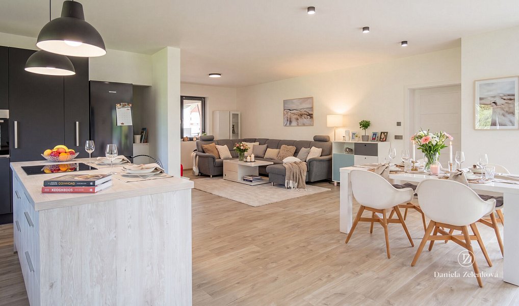 Prodej domu 240 m² s pozemkem 1 615 m², Nová Ves – náhled fotky 12