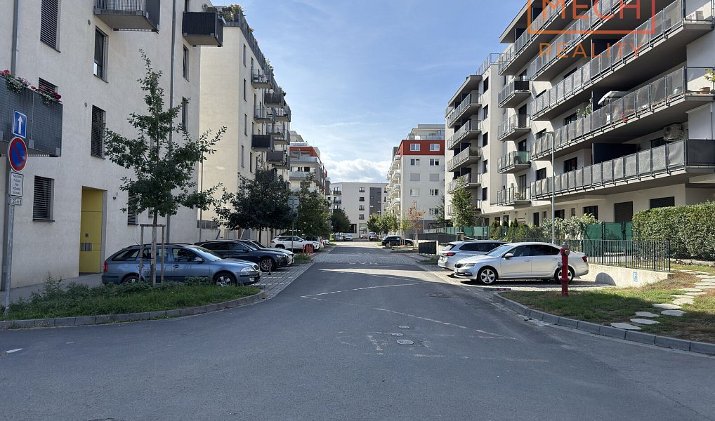 Pronájem bytu 2+kk 61 m², Olomouc – náhled fotky 24