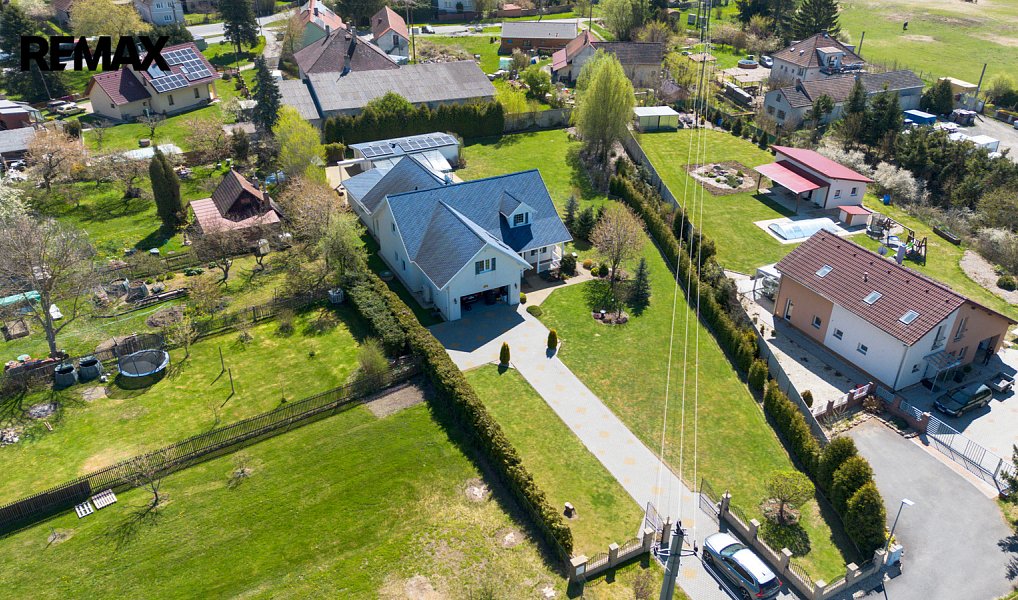 Prodej domu 597 m² s pozemkem 2 850 m², Tochovice – náhled fotky 3