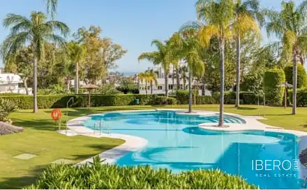 Prodej bytu 4+kk 120 m², Nueva Andalucía, Španělsko