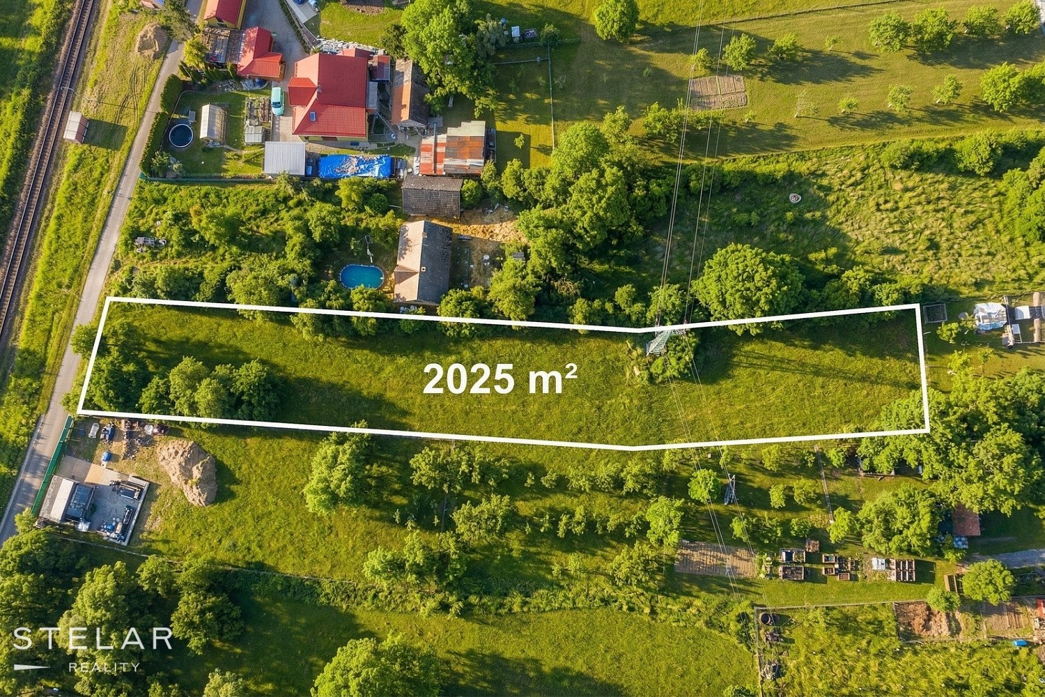 Prodej stavebního pozemku 2 025 m²