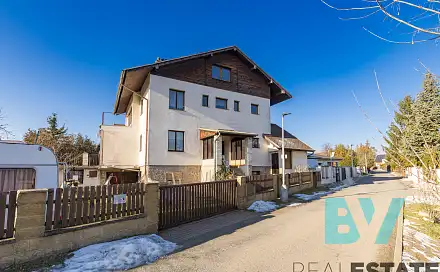 Prodej domu 308 m² s pozemkem 731 m², K motelu, Praha 4 - Újezd u Průhonic
