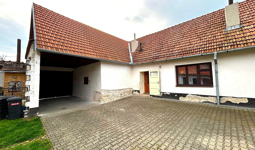 Pronájem statku s pozemky v oblasti Kramolína u Třebíče, 173 500 m2 - Kramolín — foto 4