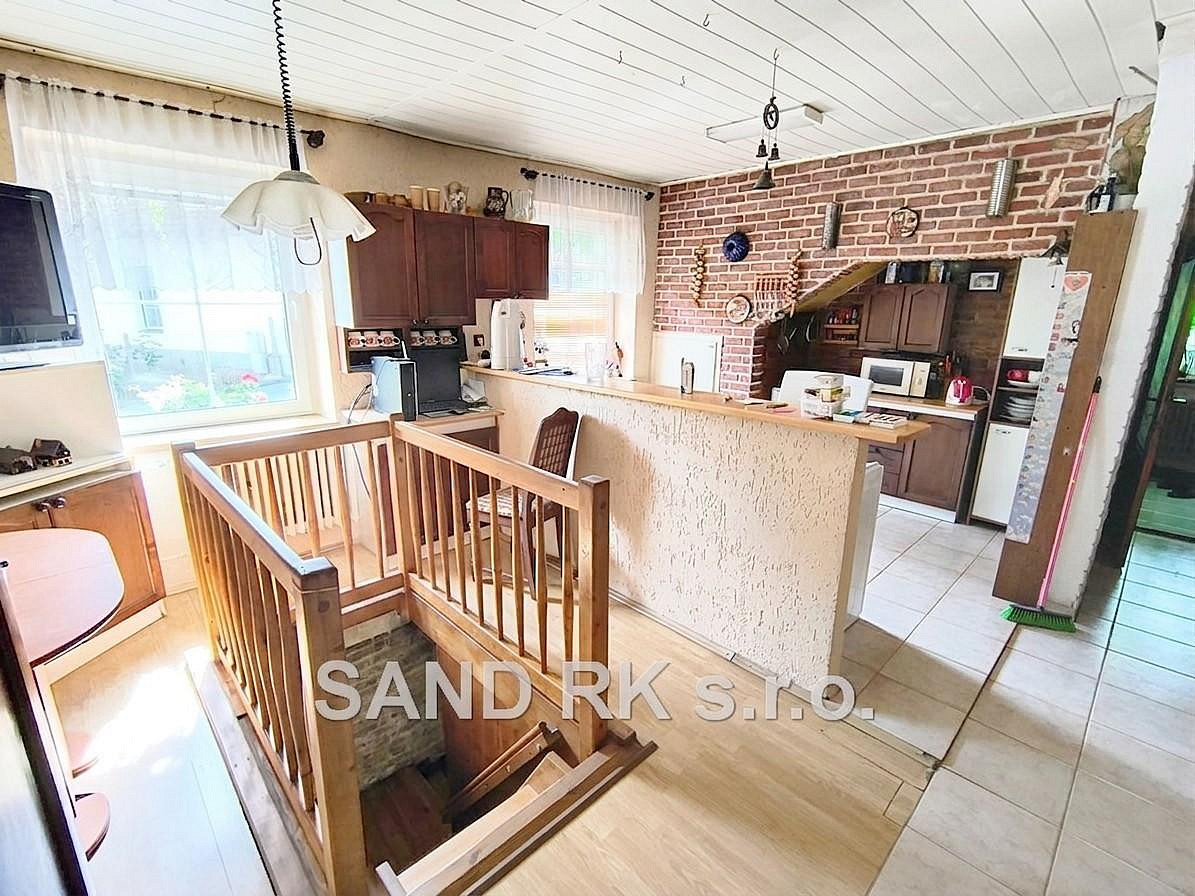 Prodej domu 206 m² s pozemkem 2 221 m² — photo 2