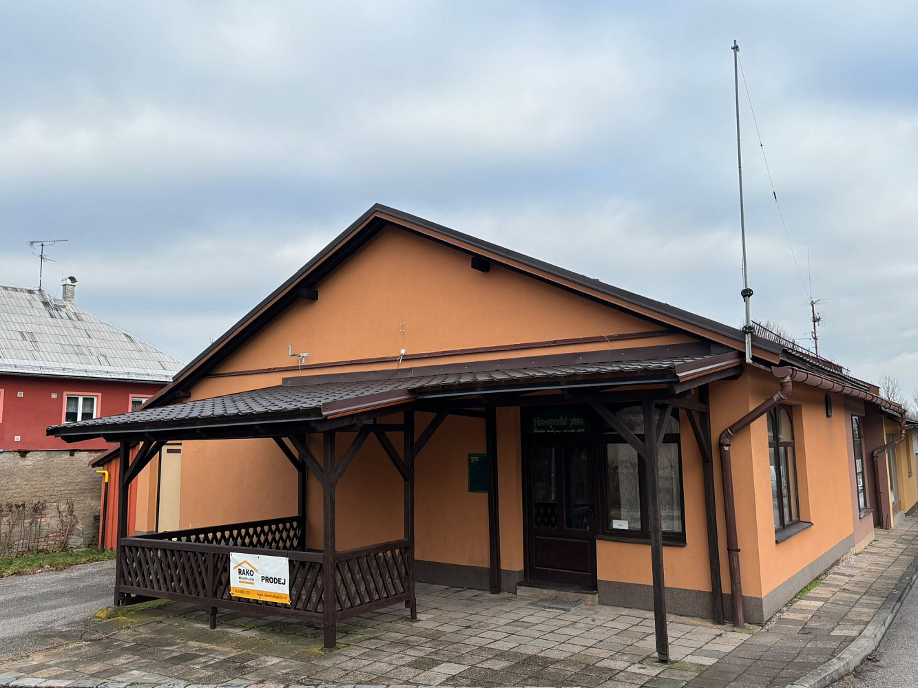 Prodej obchodních prostor 80 m² – pohled 2