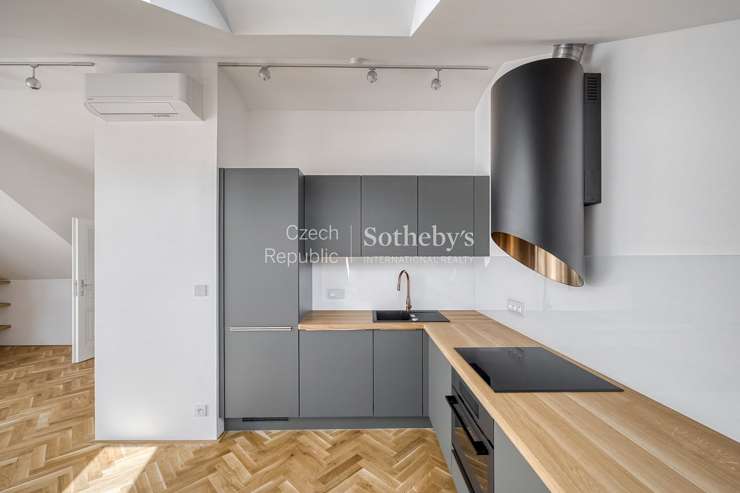 3+kk Apartment in Praha - View 2