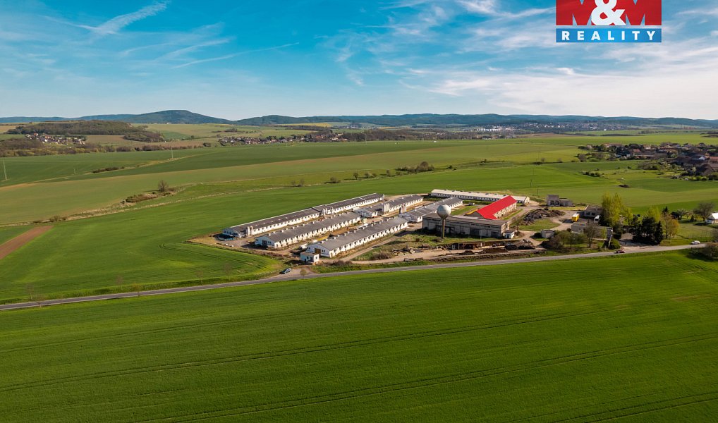 Prodej stavebního pozemku 1 914 m², Chlustina – náhled fotky 9