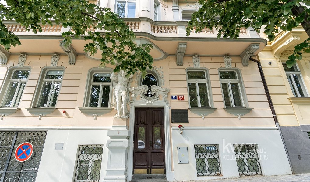 Pronájem garážového stání 11 m2, Praha – náhled fotky 18