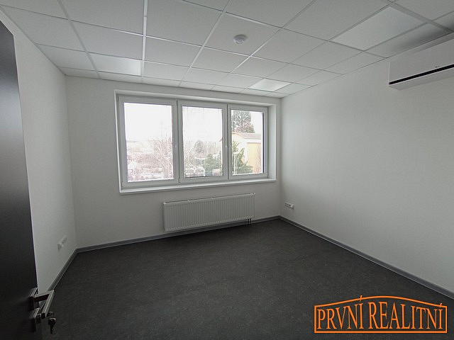 Pronájem kanceláře 23 m² – fotografie 2