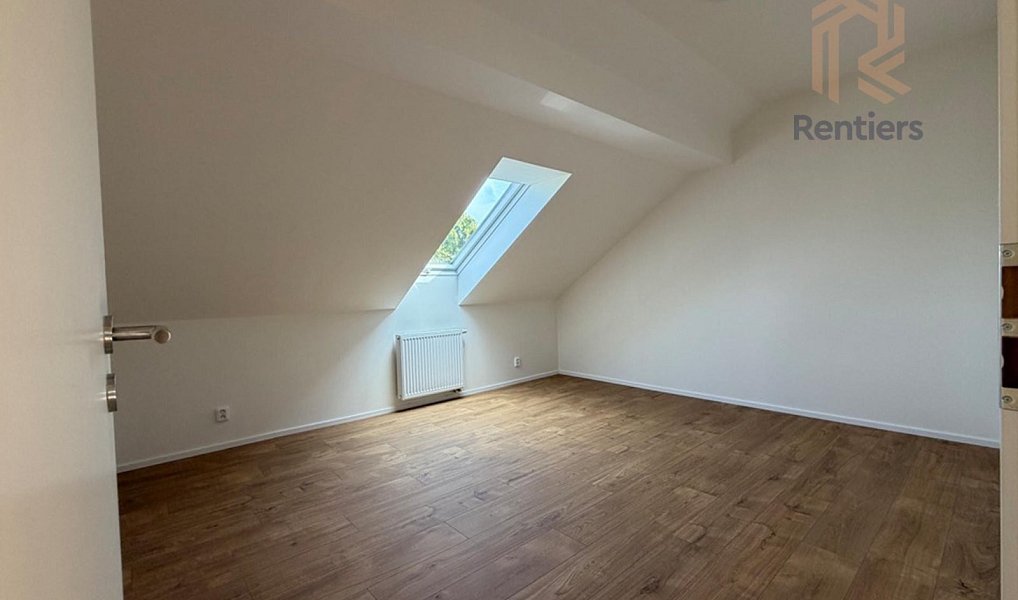 Prodej domu 137 m² s pozemkem 332 m², Rostoklaty – náhled fotky 14