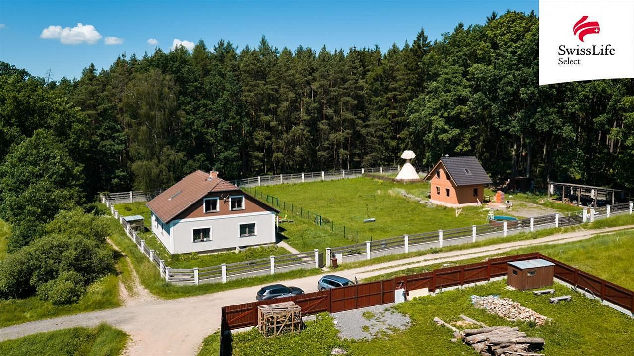 Prodej domu 138 m² s pozemkem 1 000 m² – pohled 2