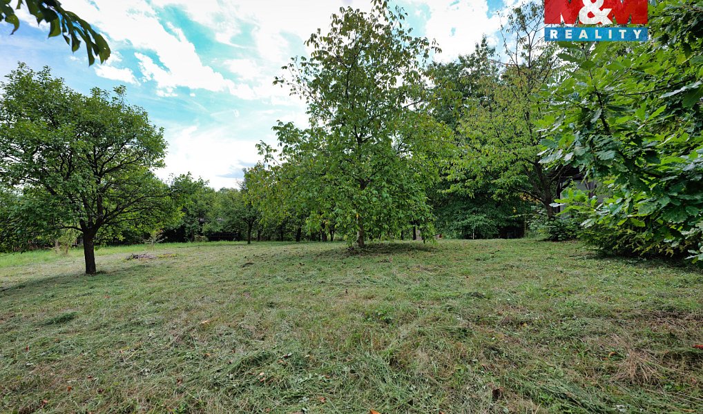 Prodej stavebního pozemku 1 303 m², Ptení – náhled fotky 7