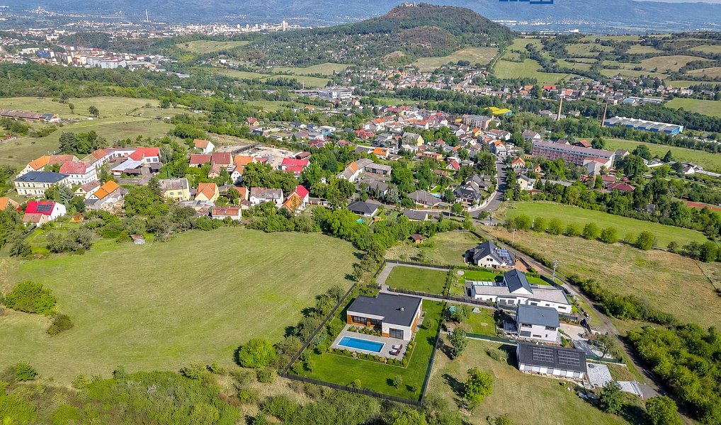 Prodej stavebního pozemku 3 240 m², Bystřany – náhled fotky 4