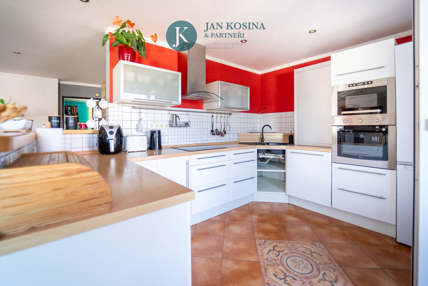 Prodej domu 235 m² s pozemkem 783 m² – fotografie 2