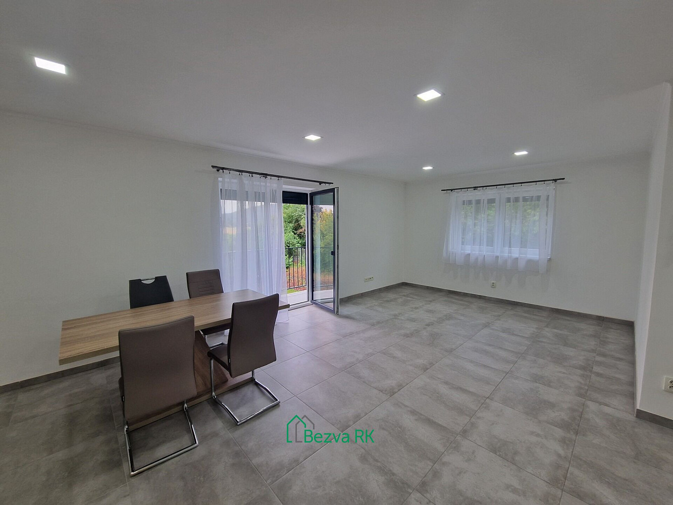 Pronájem bytu 2+kk 57 m² — photo 4