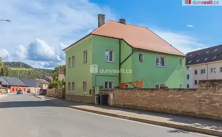 Prodej nájemního domu, činžáku 360 m², 5. května, Králův Dvůr, okres Beroun