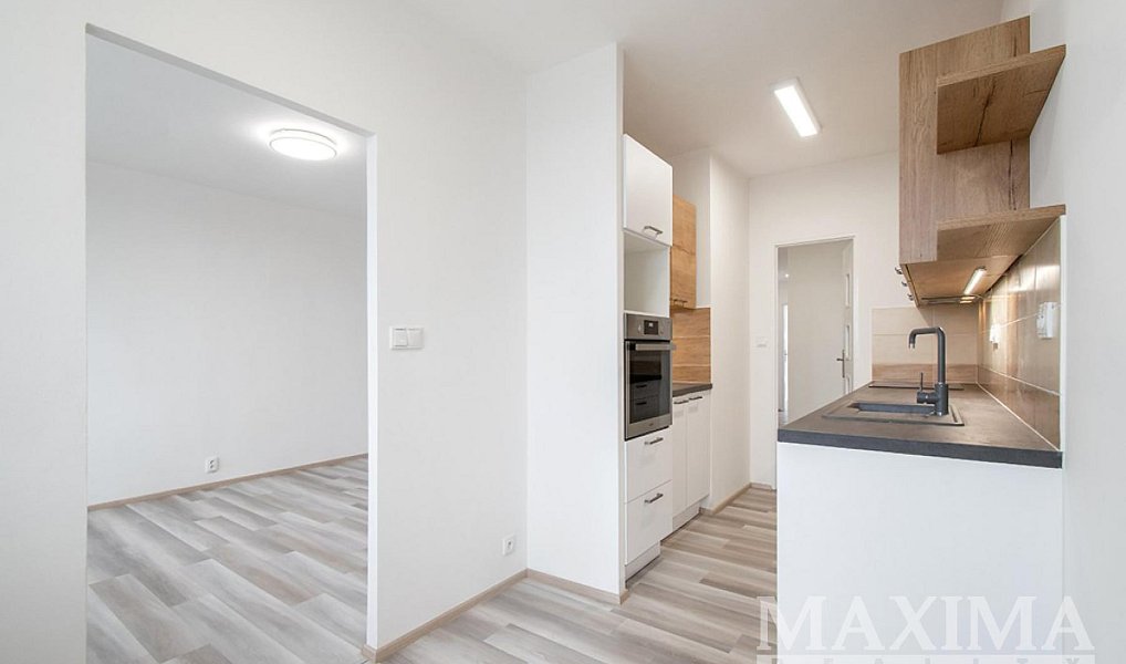 Prodej bytu 3+1 80 m², Praha – náhled fotky 4