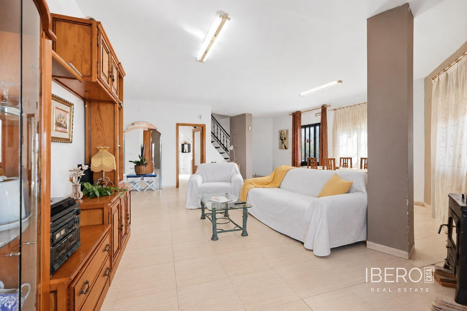 Prodej domu 690 m² s pozemkem 10 172 m²