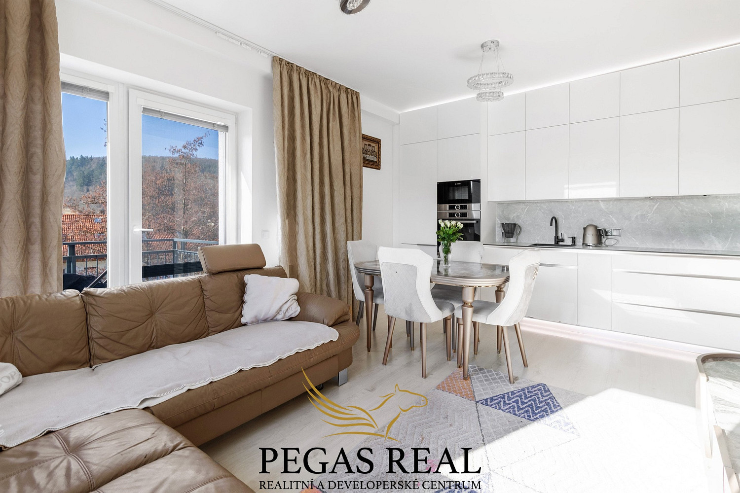 Pronájem bytu 3+kk 60 m²