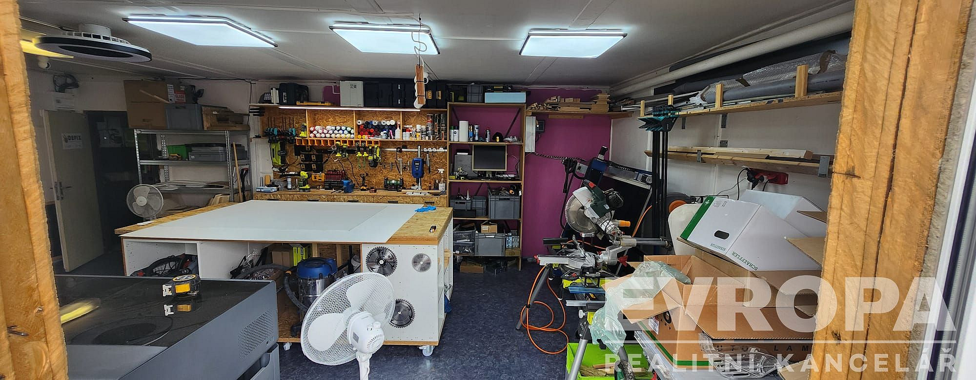 Pronájem prostorů pro sklad nebo lehkou výrobu 73m² Praha Ďáblice. – pohled 3