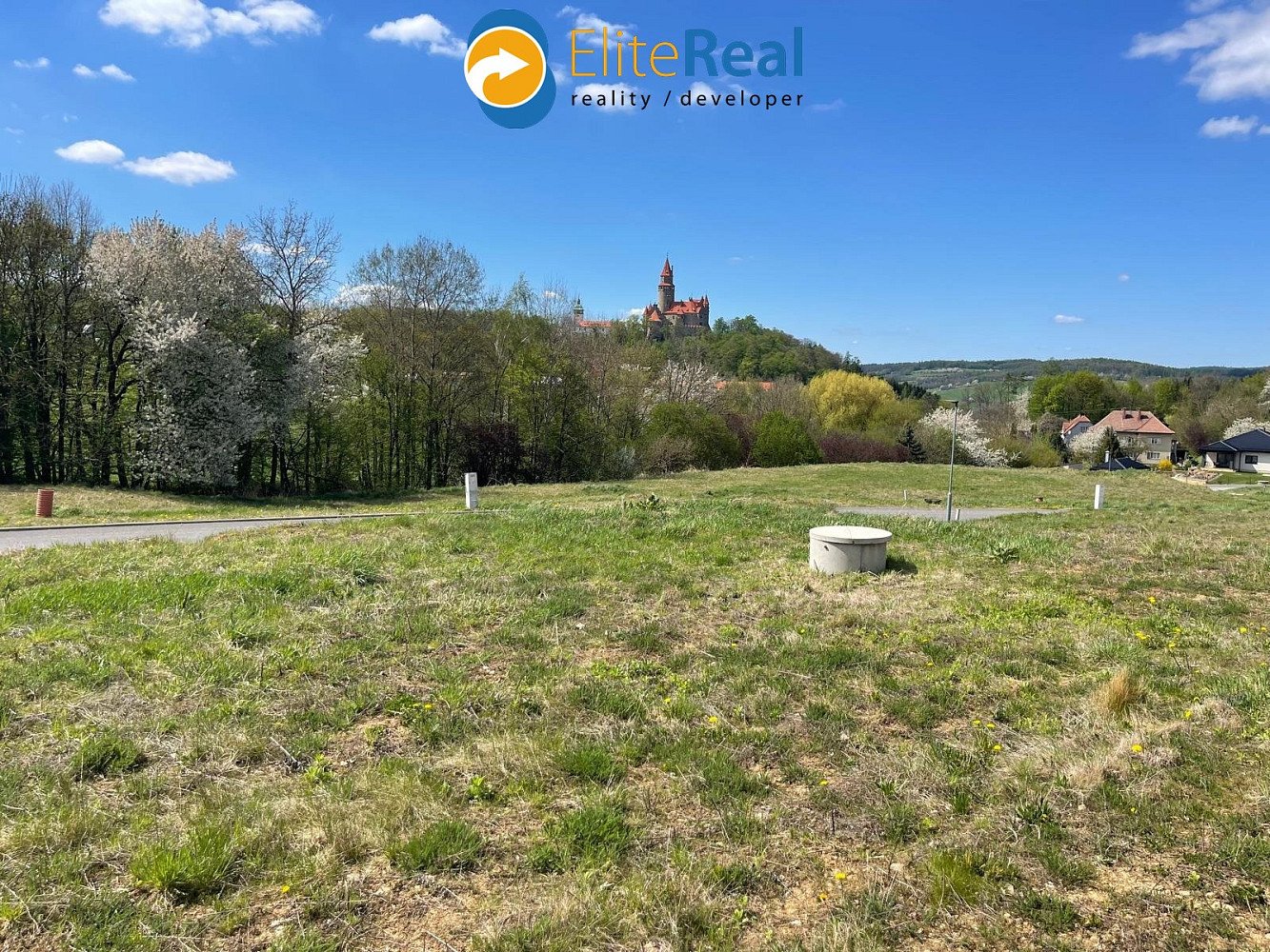 Prodej stavebního pozemku 1 563 m² — photo 2