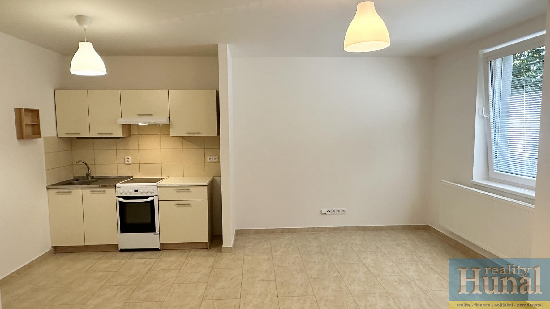 Pronájem bytu 1+kk 36 m² – fotografie 5