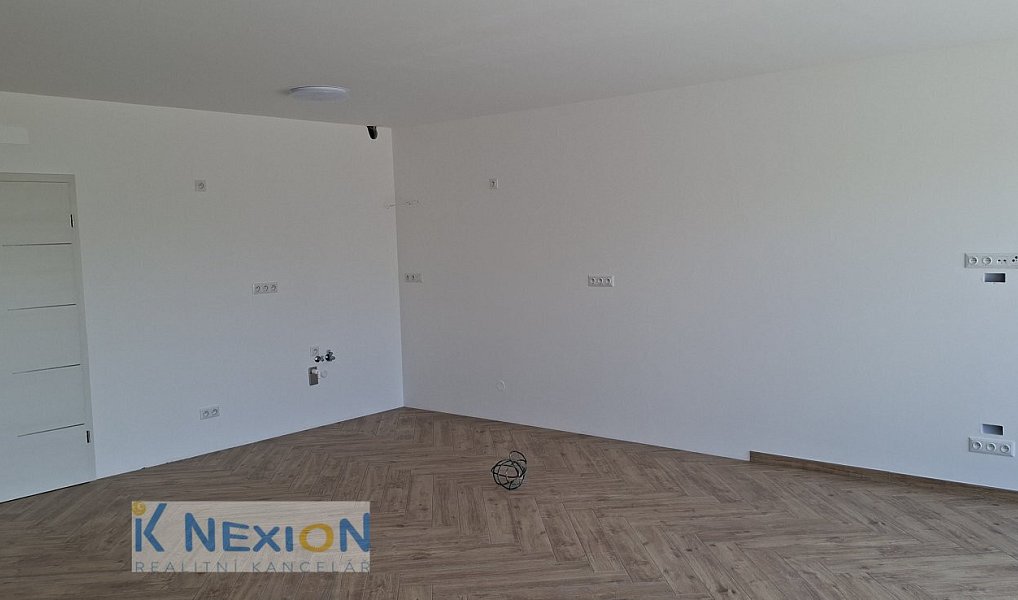 Prodej domu 156 m² s pozemkem 1 288 m², Rebešovice – náhled fotky 27
