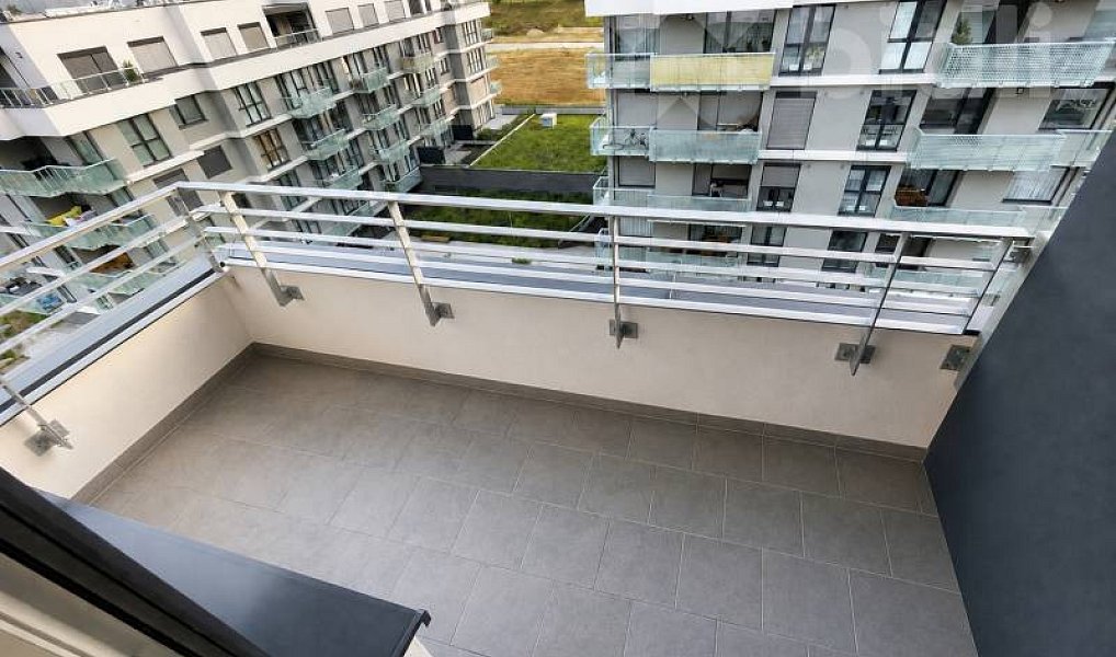 Prodej bytu 1+kk 34 m², Praha – náhled fotky 3