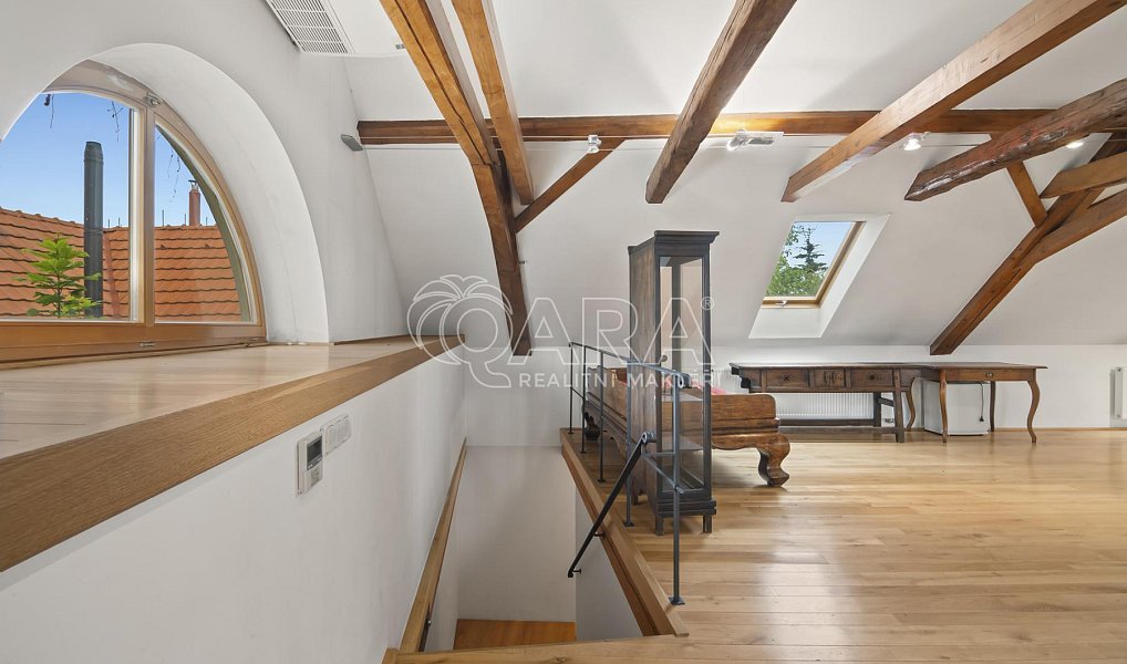 Prodej domu 470 m² s pozemkem 277 m², Praha – náhled fotky 7