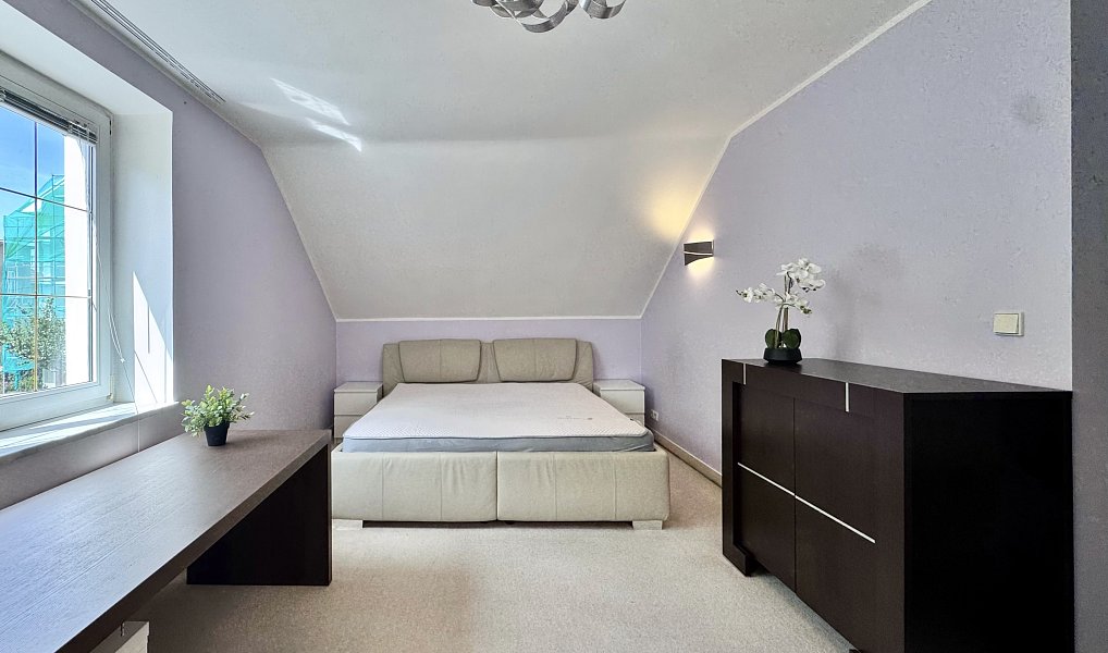 Prodej domu 300 m² s pozemkem 444 m², Praha – náhled fotky 7