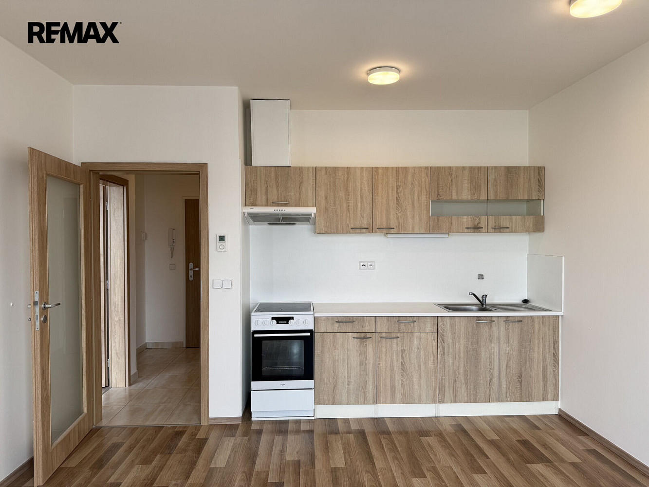 Pronájem bytu 2+kk 45 m² – fotografie 3