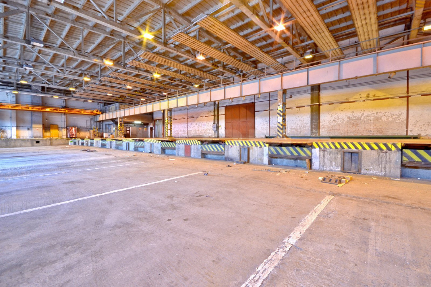 Pronájem skladovacích prostor 1 025 m² – fotografie 3