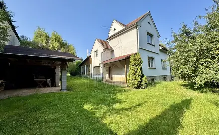 Prodej domu 260 m² s pozemkem 2 048 m², Družec, okres Kladno