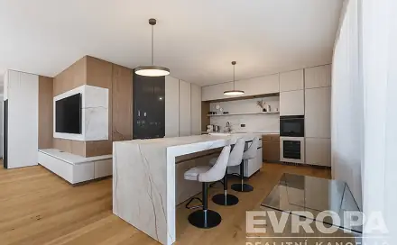 Pronájem bytu 2+kk 88 m², U Petřin, Praha 6 - Břevnov