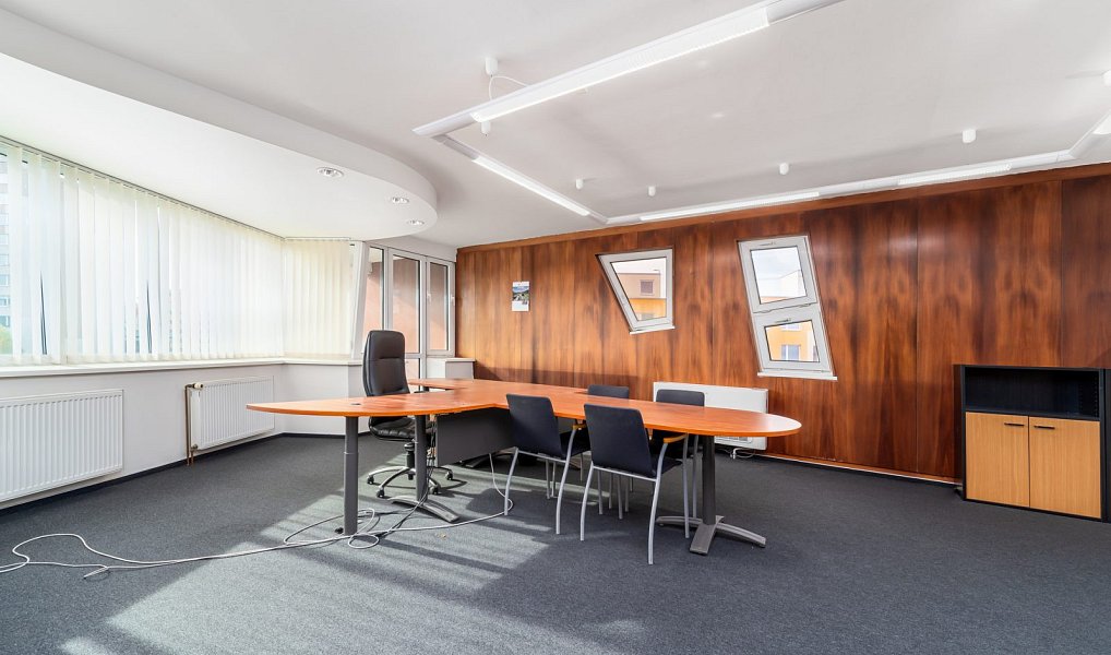 Pronájem kanceláře 591 m², Zdiby – náhled fotky 8