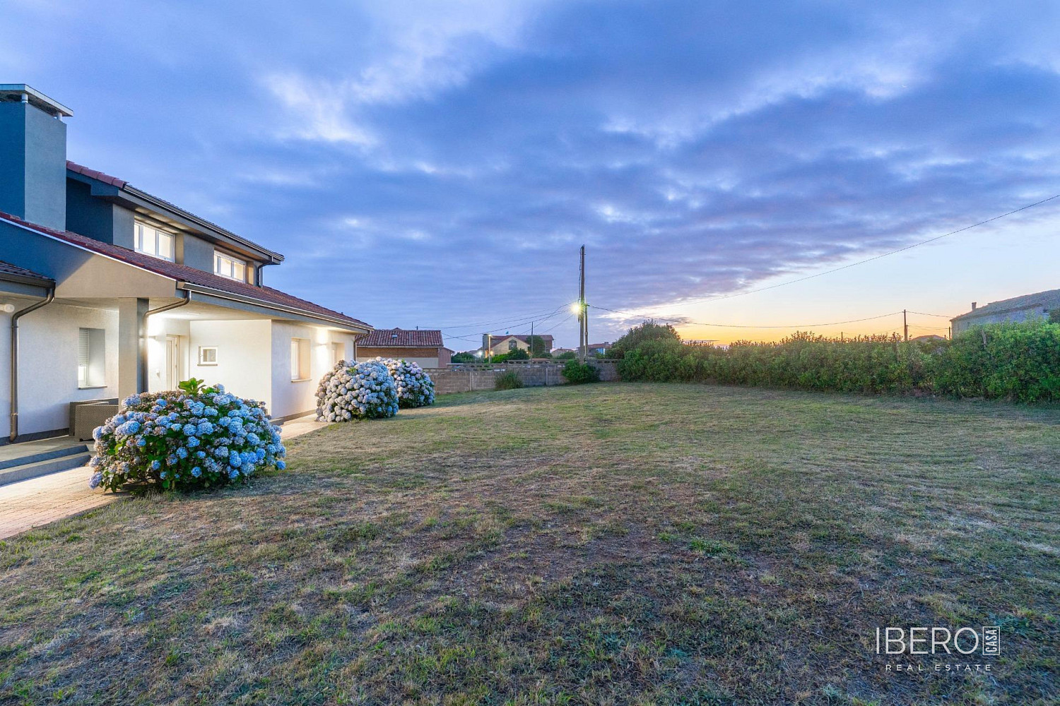 Prodej domu 1 534 m² s pozemkem 1 200 m²