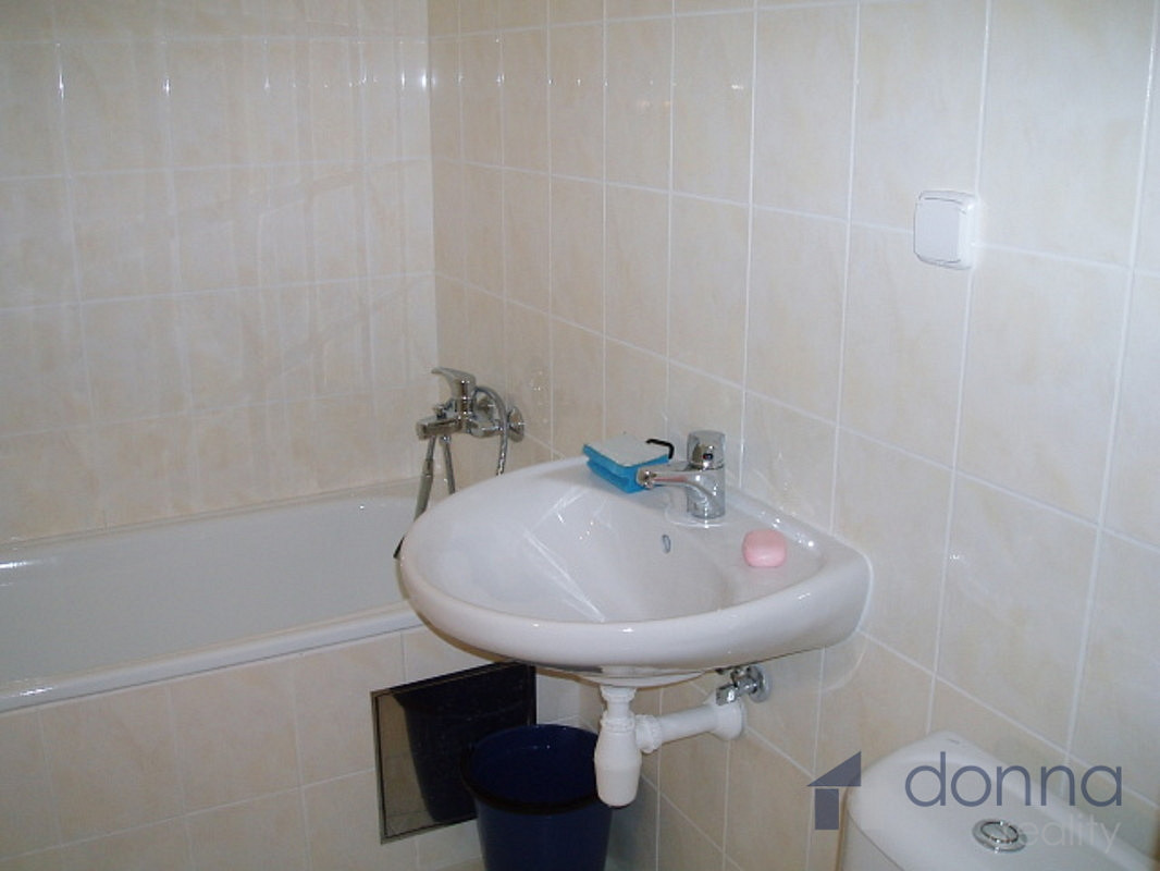 Pronájem bytu 1+kk 34 m² – fotografie 3