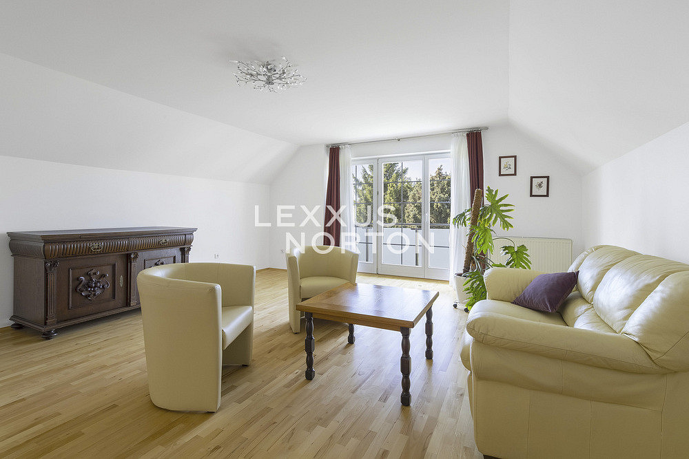 Pronájem domu 283 m² s pozemkem 375 m² — photo 3
