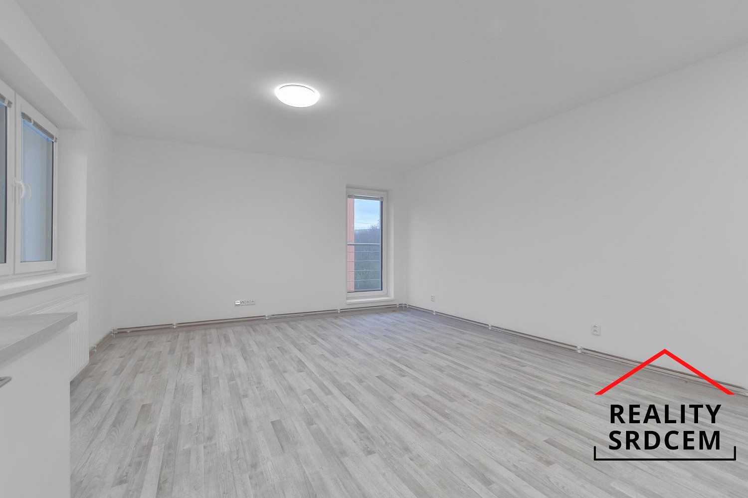 Pronájem bytu 2+kk 48 m² – fotografie 3