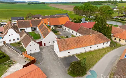 Prodej výrobních prostor 1 075 m², Babice, okres Prachatice