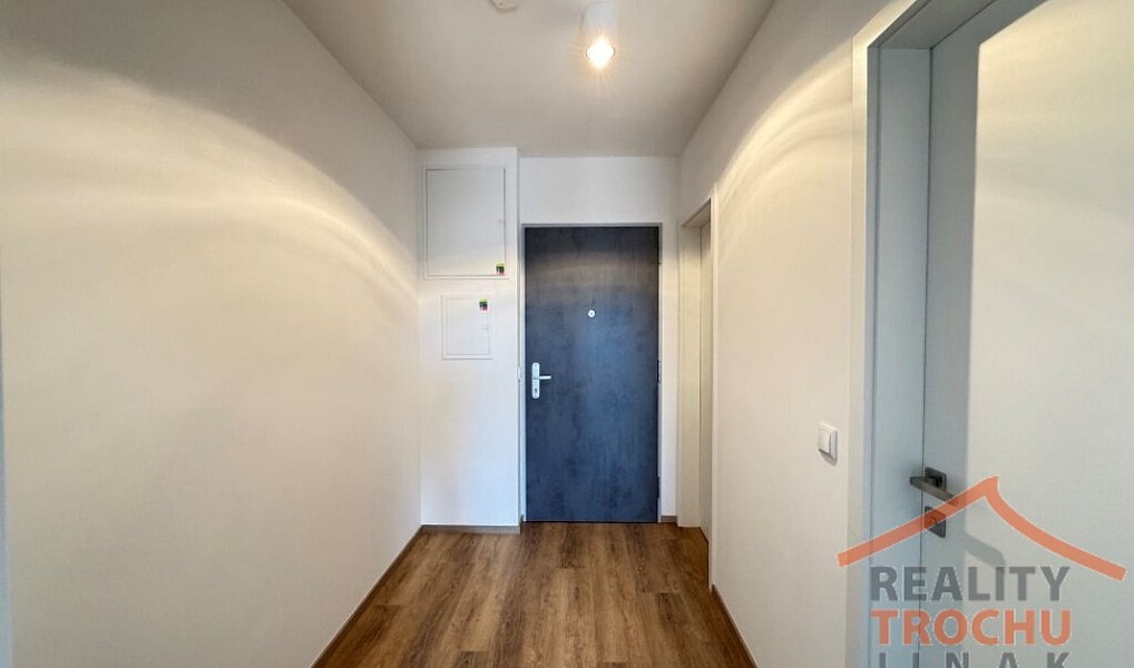 Pronájem bytu 2+kk 44 m², Hradec Králové – náhled fotky 8