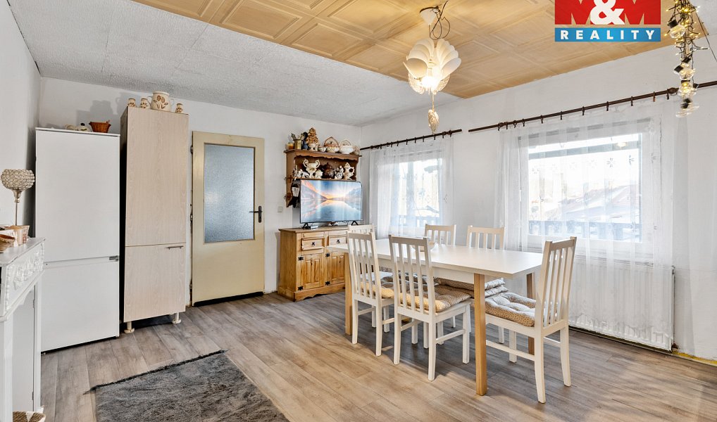 Prodej domu 242 m² s pozemkem 127 m², Dubá – náhled fotky 7