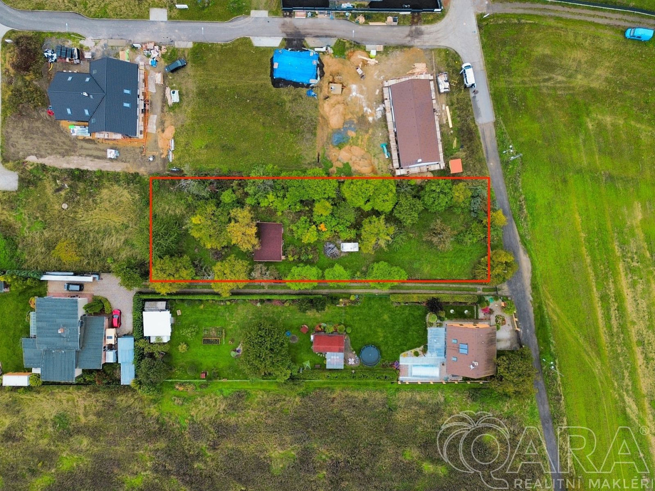 Prodej stavebního pozemku 2 050 m²
