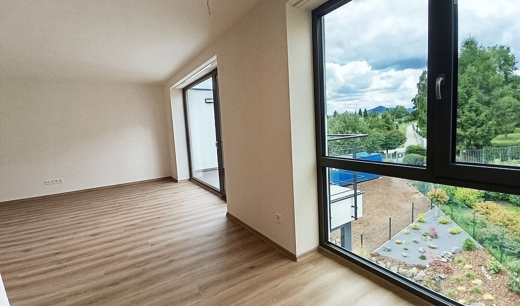 Pronájem bytu 3+kk 72 m², Bystřany – náhled fotky 8