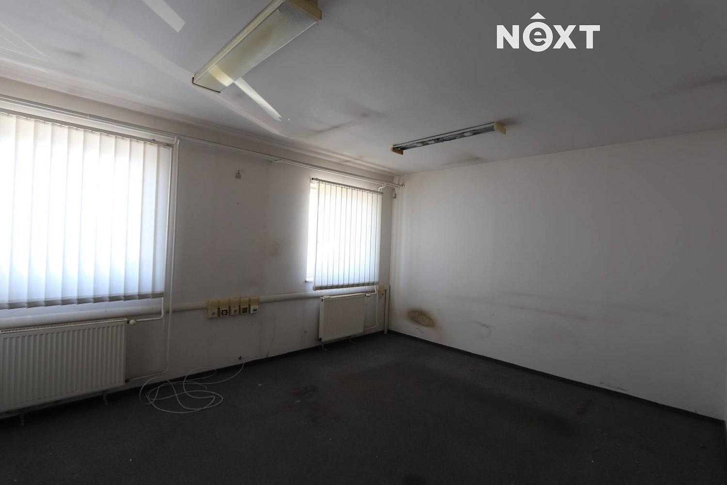 Pronájem kanceláře 278 m² — photo 3