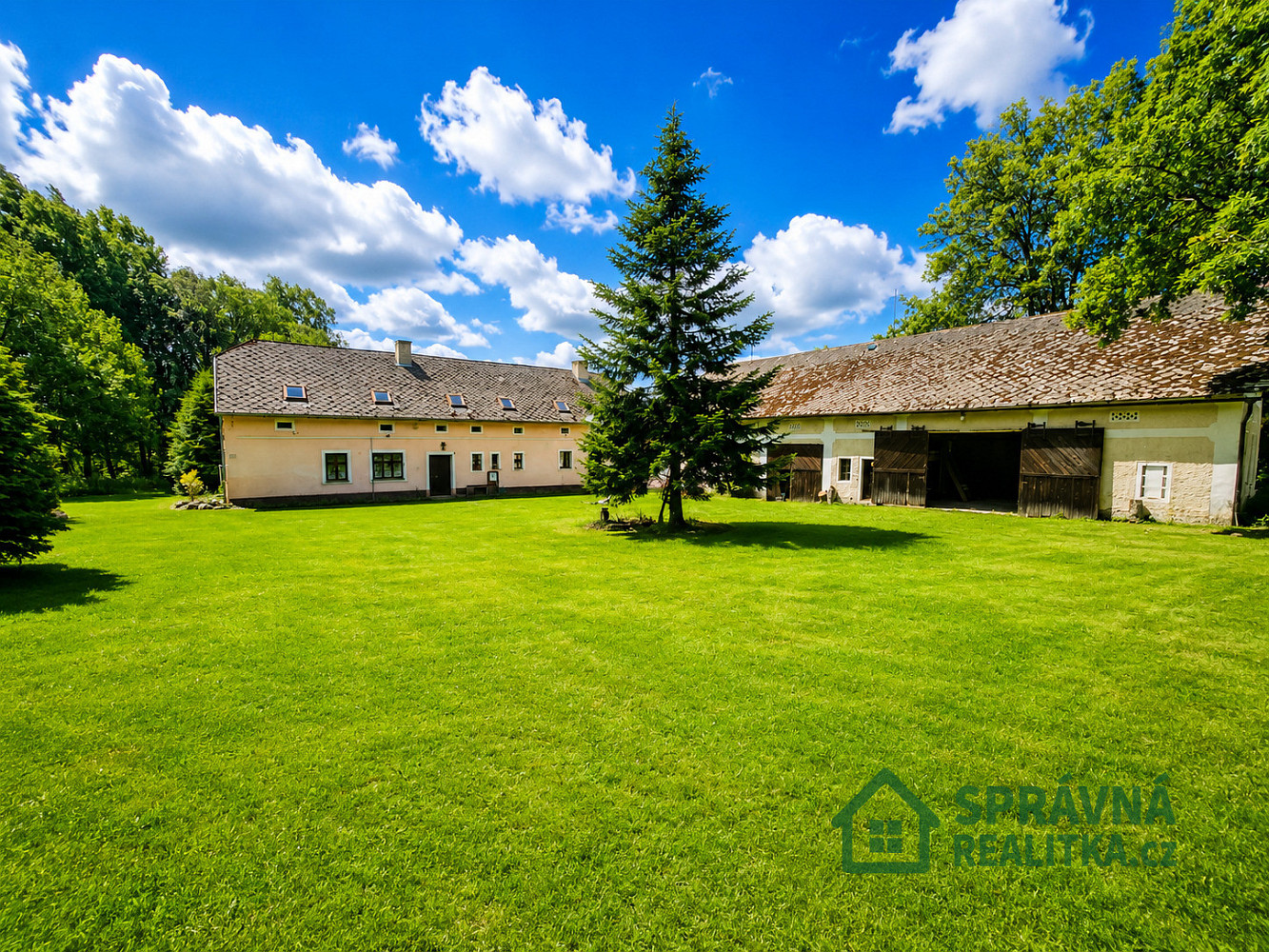Prodej komerčního objektu (jiného typu) 350 m² – fotografie 3