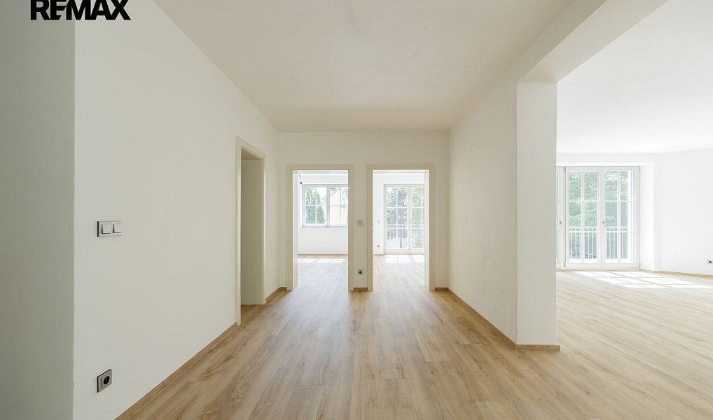 Prodej bytu 5+1 191 m², Praha – náhled fotky 11