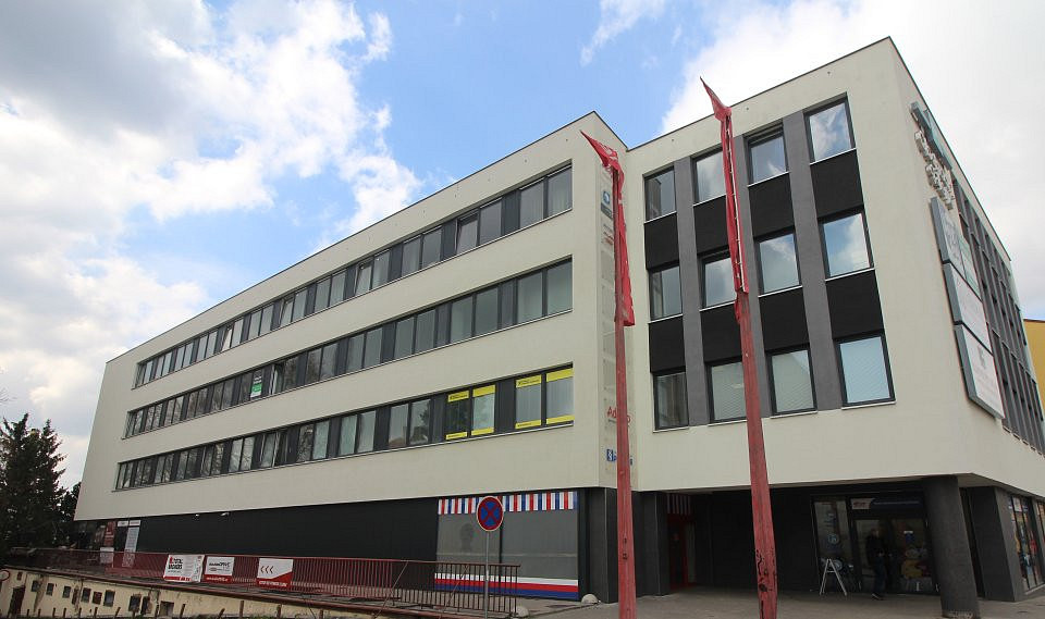 Pronájem obchodních prostor 75 m²